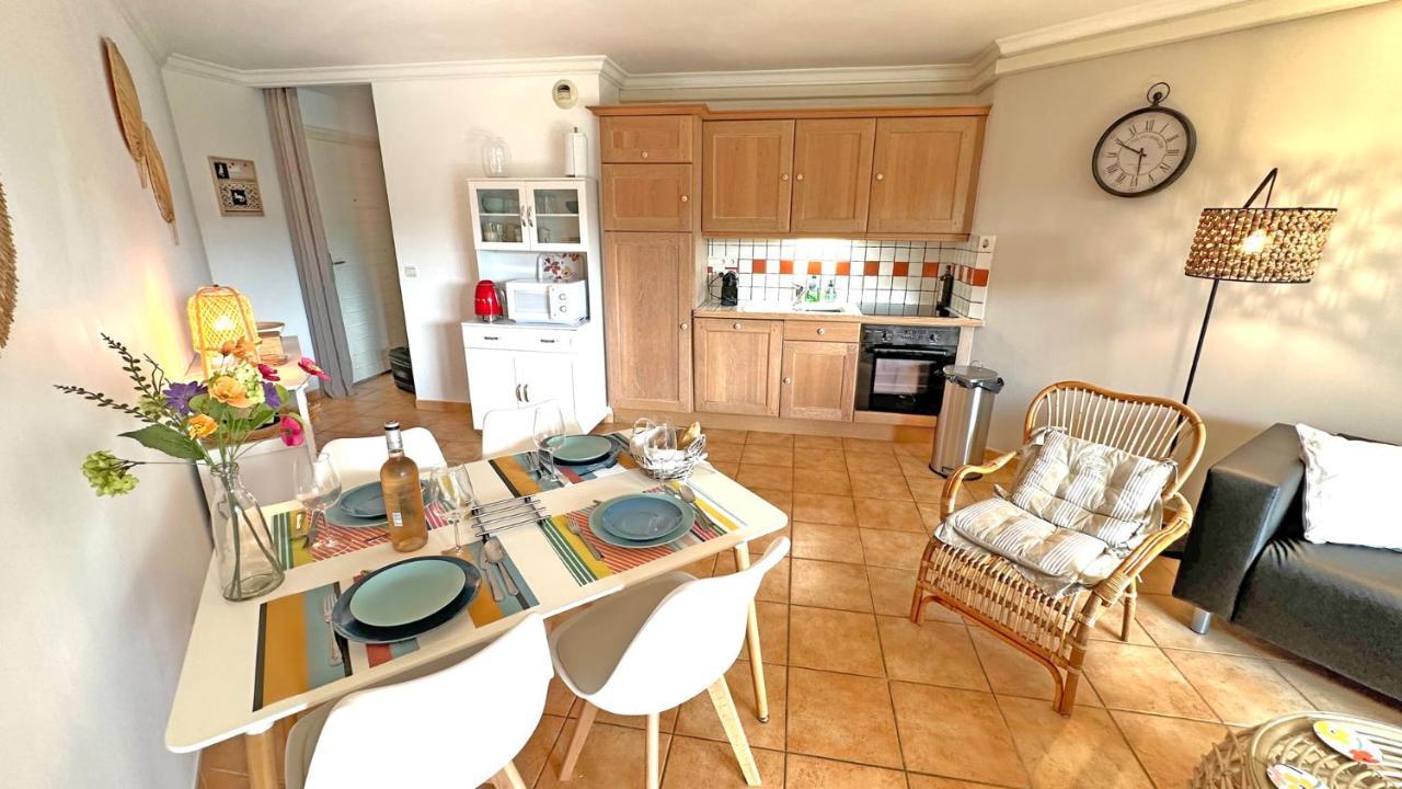 Appartement Les Pins Bleus A8 Sainte-Maxime Buitenkant foto