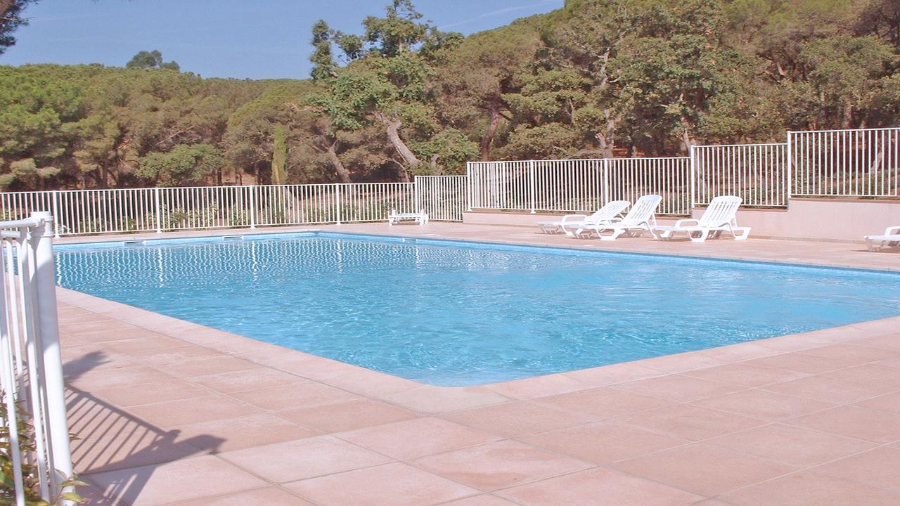 Appartement Les Pins Bleus A8 Sainte-Maxime Buitenkant foto