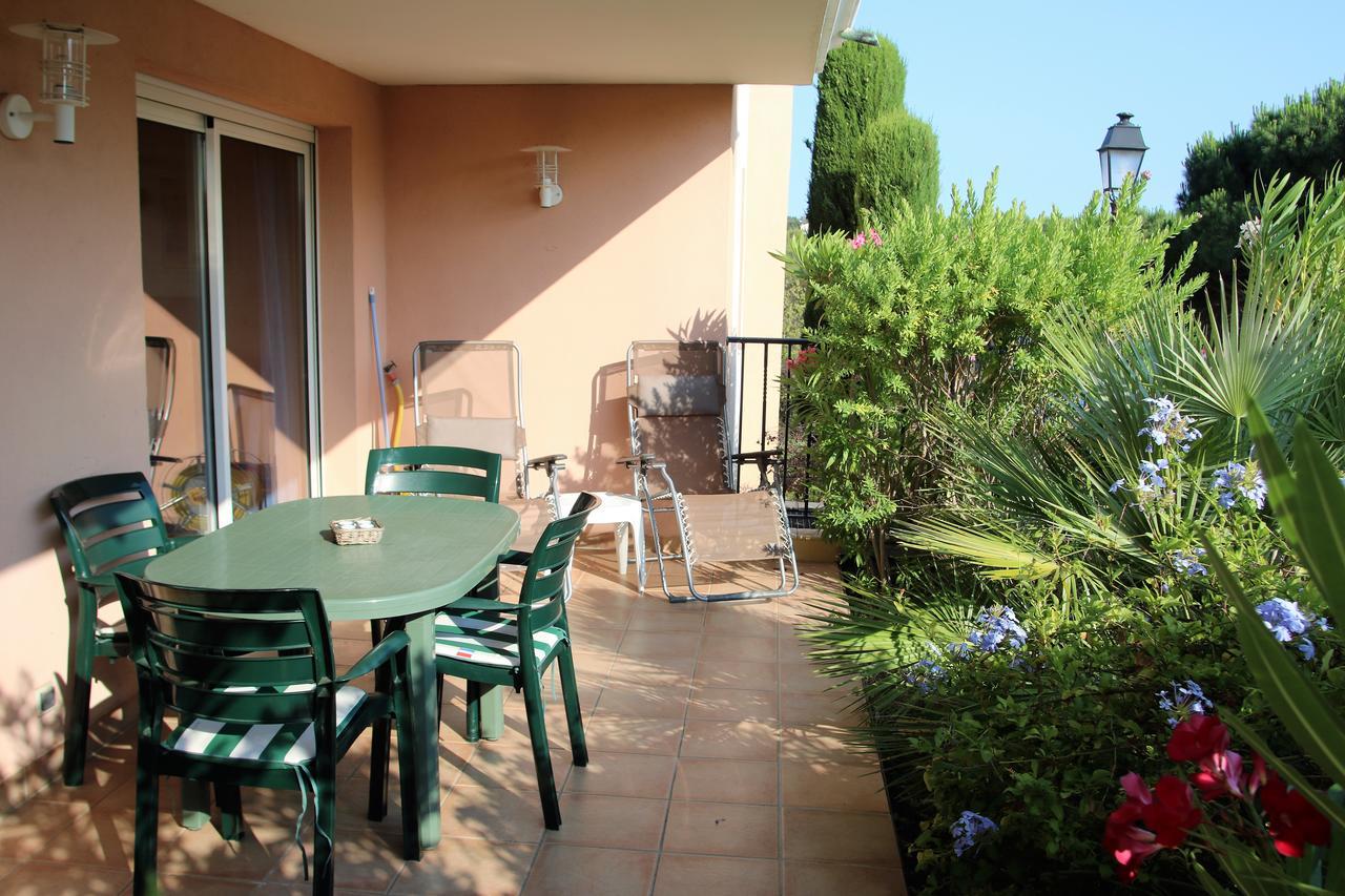 Appartement Les Pins Bleus A8 Sainte-Maxime Buitenkant foto
